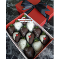 12pcs Black & White with Red Heart Chocolate Strawberries Gift Box